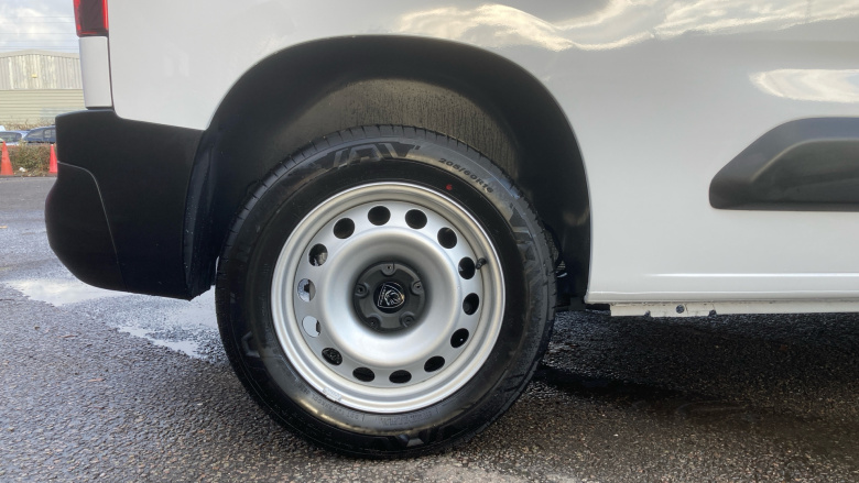 Peugeot Partner Standard Diesel 1.5 BlueHDi 100 Professional Plus Van